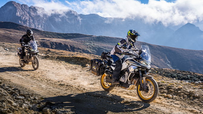 CF Moto 800MT Explorer 2025, ADV Cao Cấp Nhất, Chính Hãng, Giá Tốt tại Cần Thơ