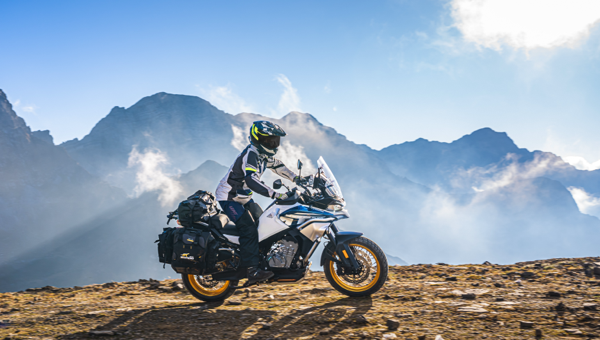 CF Moto 800MT Explorer 2025, ADV Cao Cấp Nhất, Chính Hãng, Giá Tốt tại Cần Thơ