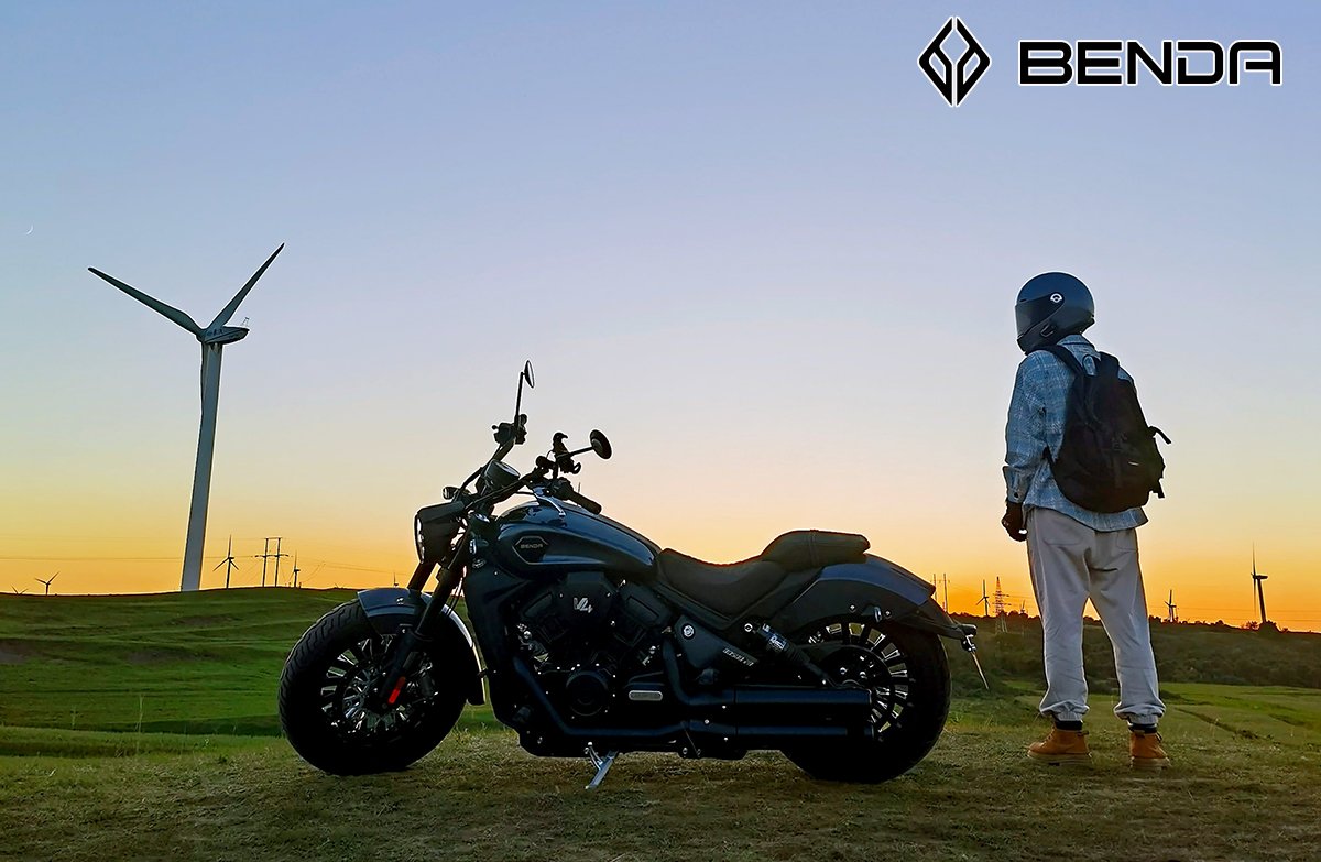 Benda Drak Flag 500, Động Cơ V4, Phuộc Nâng Điện, TCS, ABS tại Cần Thơ