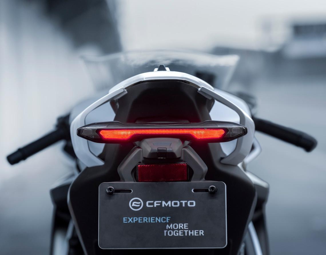 CF Moto 675SR-R 2025 3 Xi Lanh Ngang, Siêu Thể Thao, Giá Rẻ tại Cần Thơ