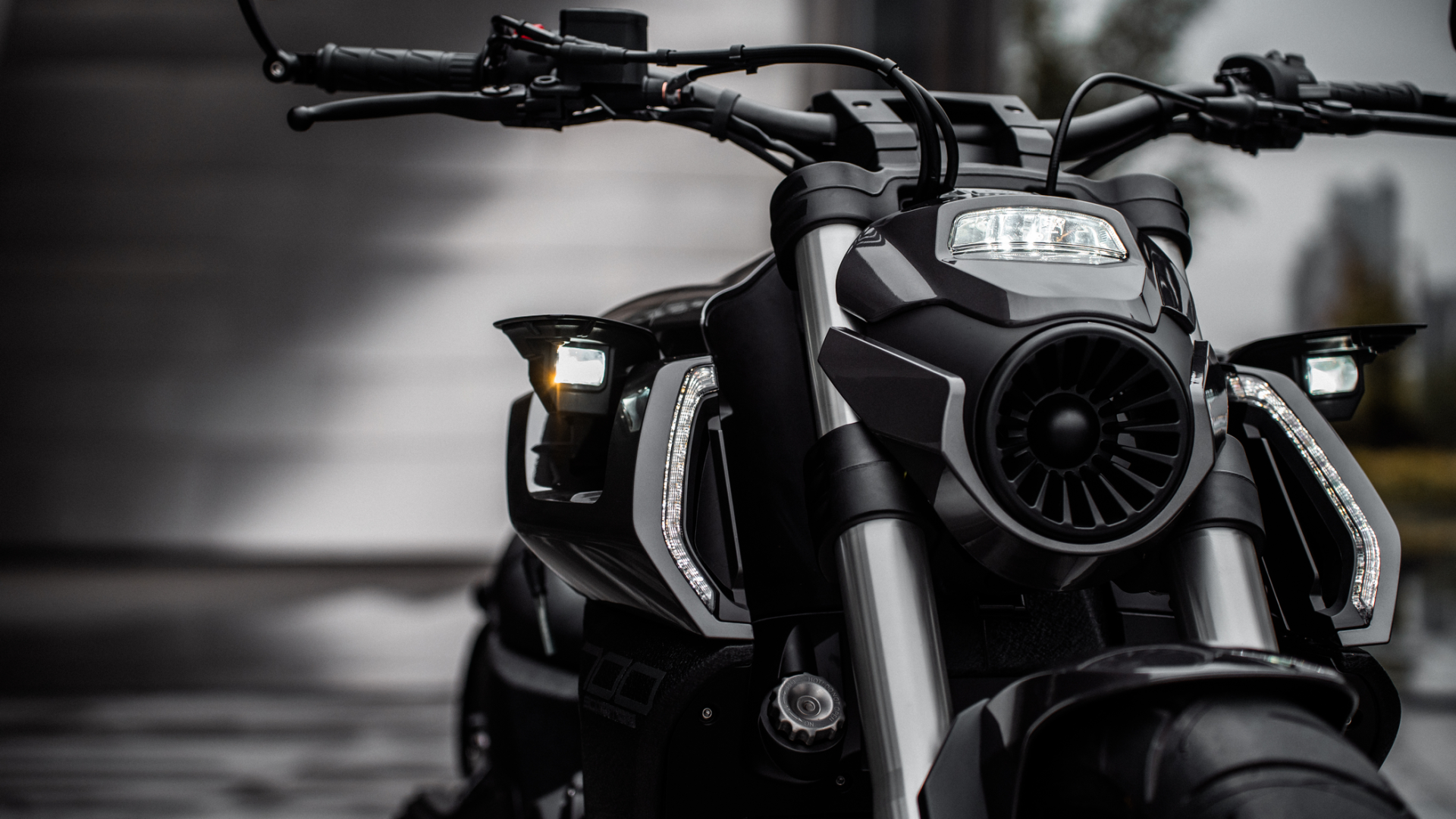 Benda FLC 700 Pro 2025, Động Cơ 4 Xi lanh Thẳng Hàng, Bánh Béo 310mm tại Cần Thơ