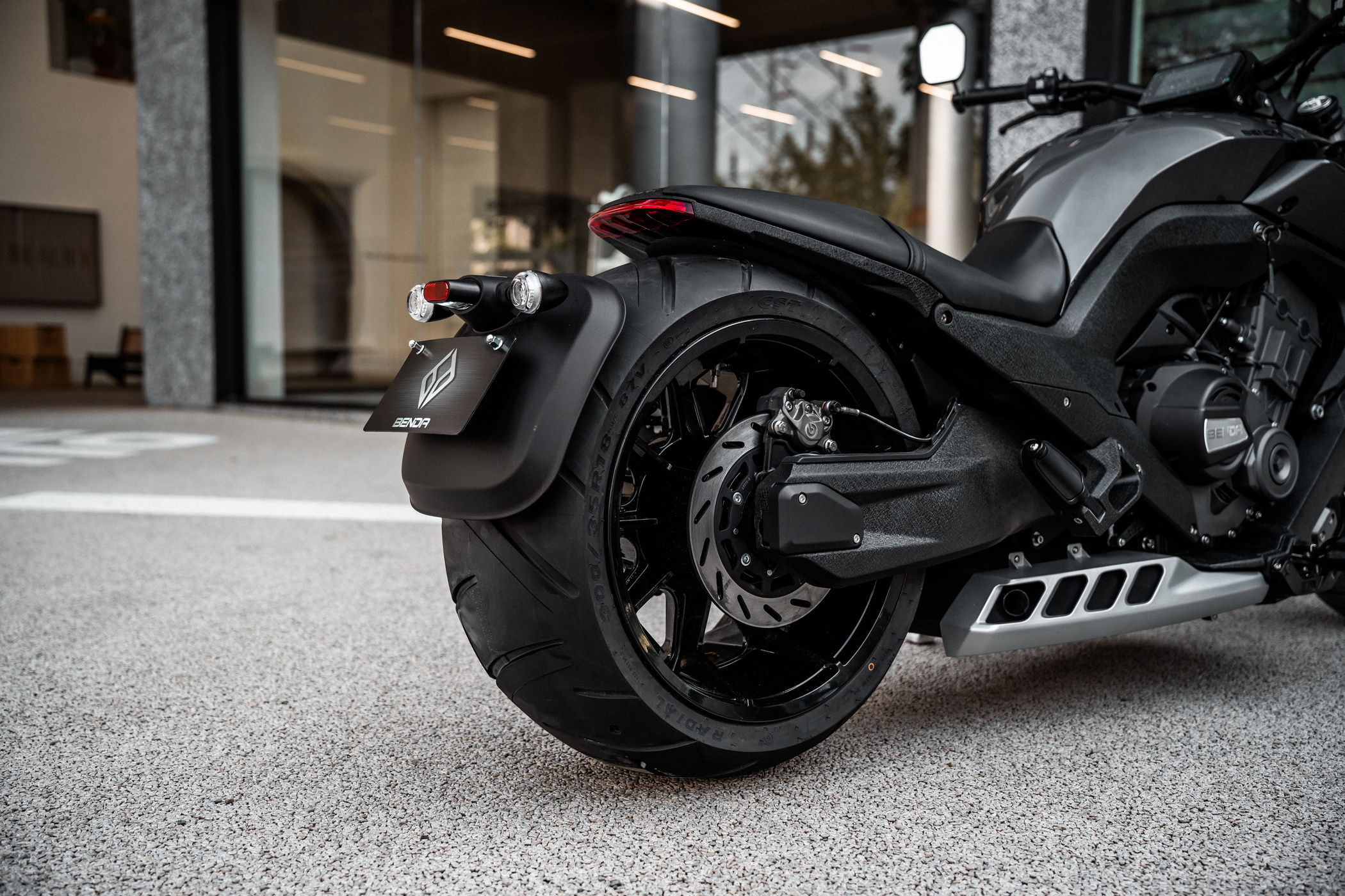 Benda FLC 700 Pro 2025, Động Cơ 4 Xi lanh Thẳng Hàng, Bánh Béo 310mm tại Cần Thơ