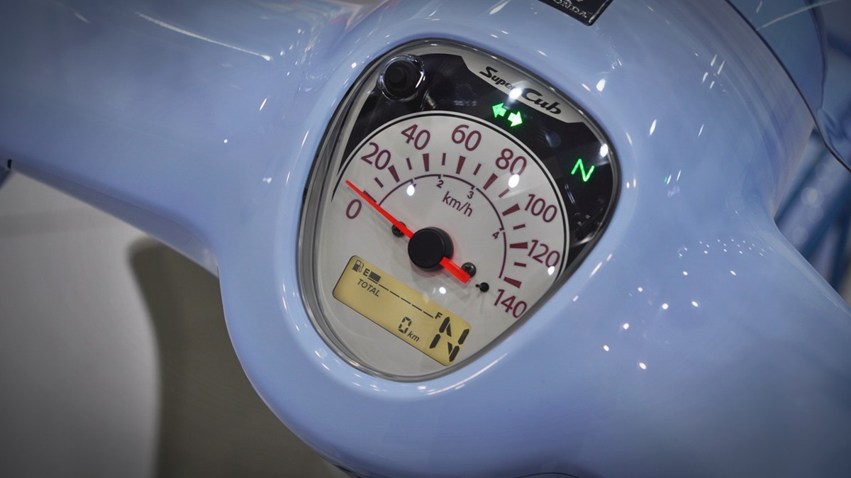 Honda Cub 110 Thái Fujisan – Tuyệt phẩm 500 xe toàn cầu, ABS an toàn, sắc màu độc bản từ Núi Phú Sĩ