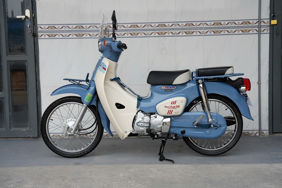 Honda Super Cub 50 Final Edition Custom Độc Quyền 12 phụ kiện