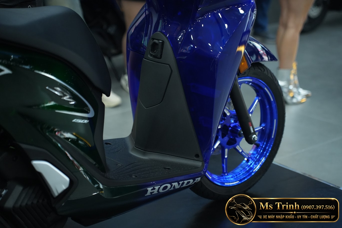 Honda SH150i Vetro Sapphire - Green tại Moto Cần Thơ: SH Ý 2 trong 1 giới hạn 200 xe