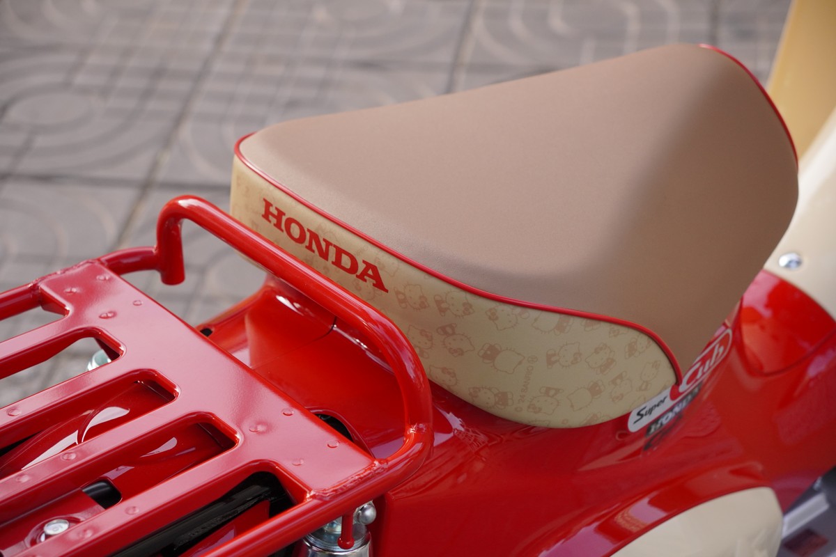 Honda Super Cub 50cc Hello Kitty Edition, Made In Japan, Hàng Hiếm tại Cần Thơ