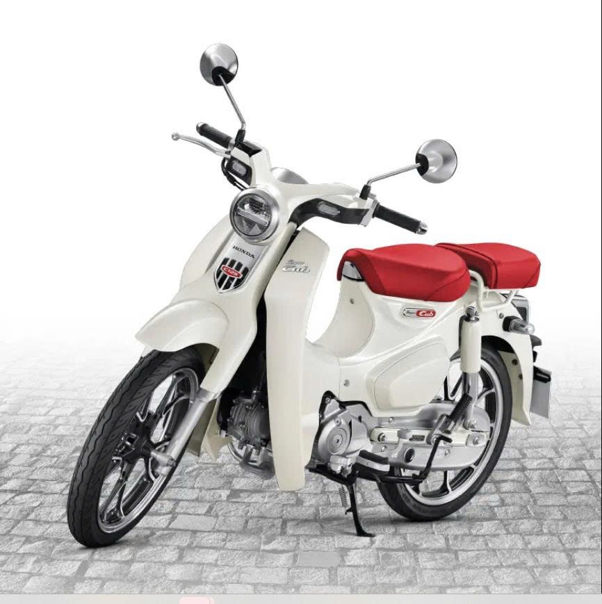 Honda Super Cub 125 Custom Edition 2025 màu trắng nhập khẩu Thái Lan