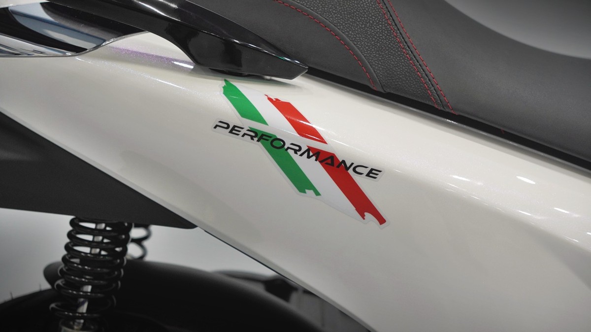 Honda SH150 trắng pha lê nhập Ý 2026 tại Moto Cần Thơ - Sport Edition chính ngạch, chuẩn chất Ý