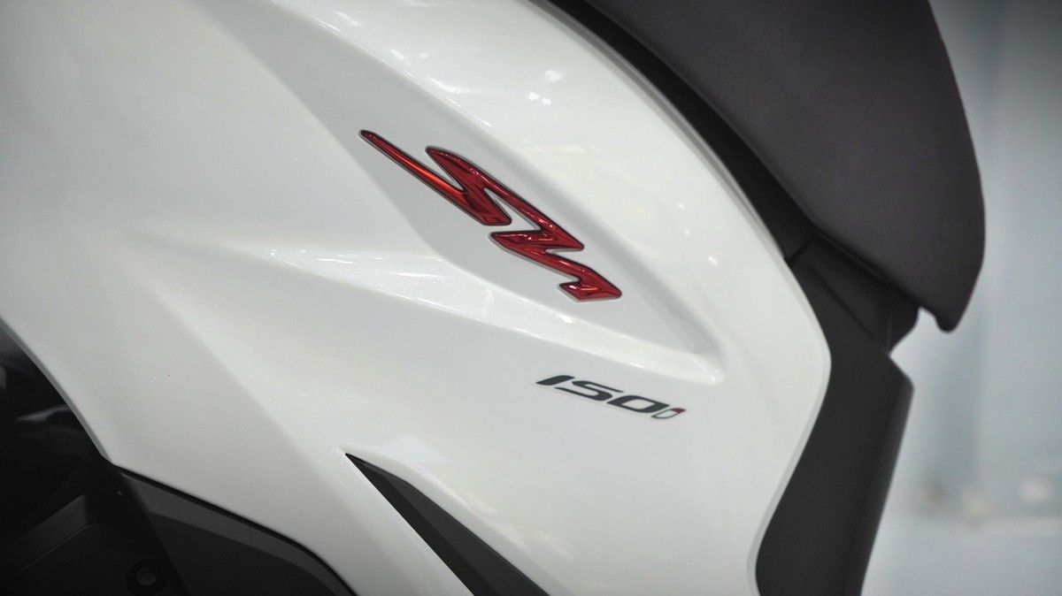 Honda SH150 trắng pha lê nhập Ý 2026 tại Moto Cần Thơ - Sport Edition chính ngạch, chuẩn chất Ý