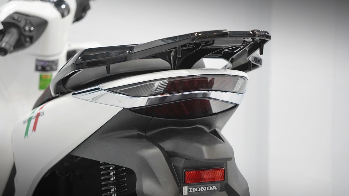 Honda SH150 trắng pha lê nhập Ý 2026 tại Moto Cần Thơ - Sport Edition chính ngạch, chuẩn chất Ý