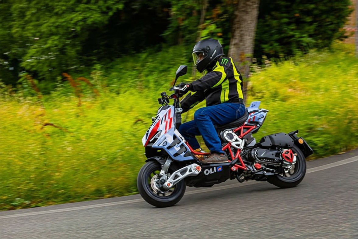 Italjet Dragster 300 Gresini Racing Tại Moto Cần Thơ - Chiếc Scooter Ý Khiến Dân Chơi Xe Phải Ngoái Nhìn