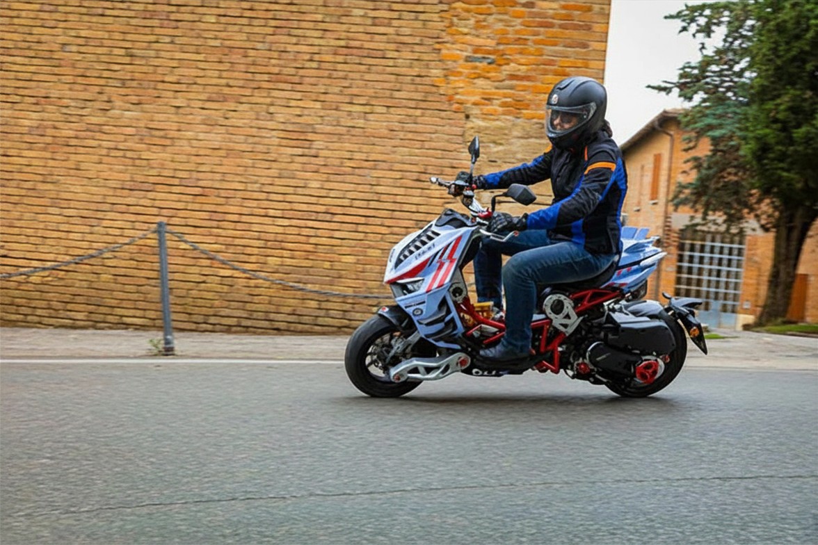 Italjet Dragster 300 Gresini Racing Tại Moto Cần Thơ - Chiếc Scooter Ý Khiến Dân Chơi Xe Phải Ngoái Nhìn