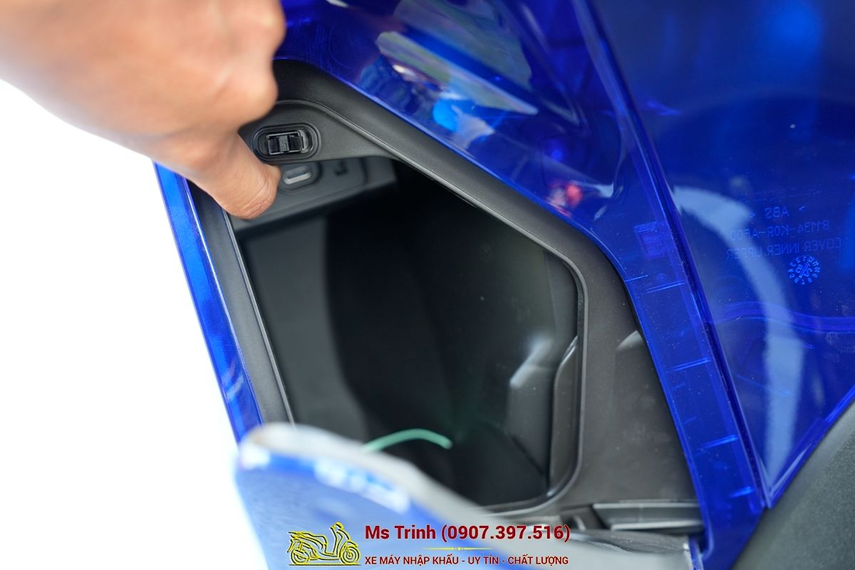 Honda SH150 Vetro Blue 2026 Limited Edition - Siêu phẩm SH Ý dàn áo xanh trong suốt cực hiếm tại Moto Cần Thơ