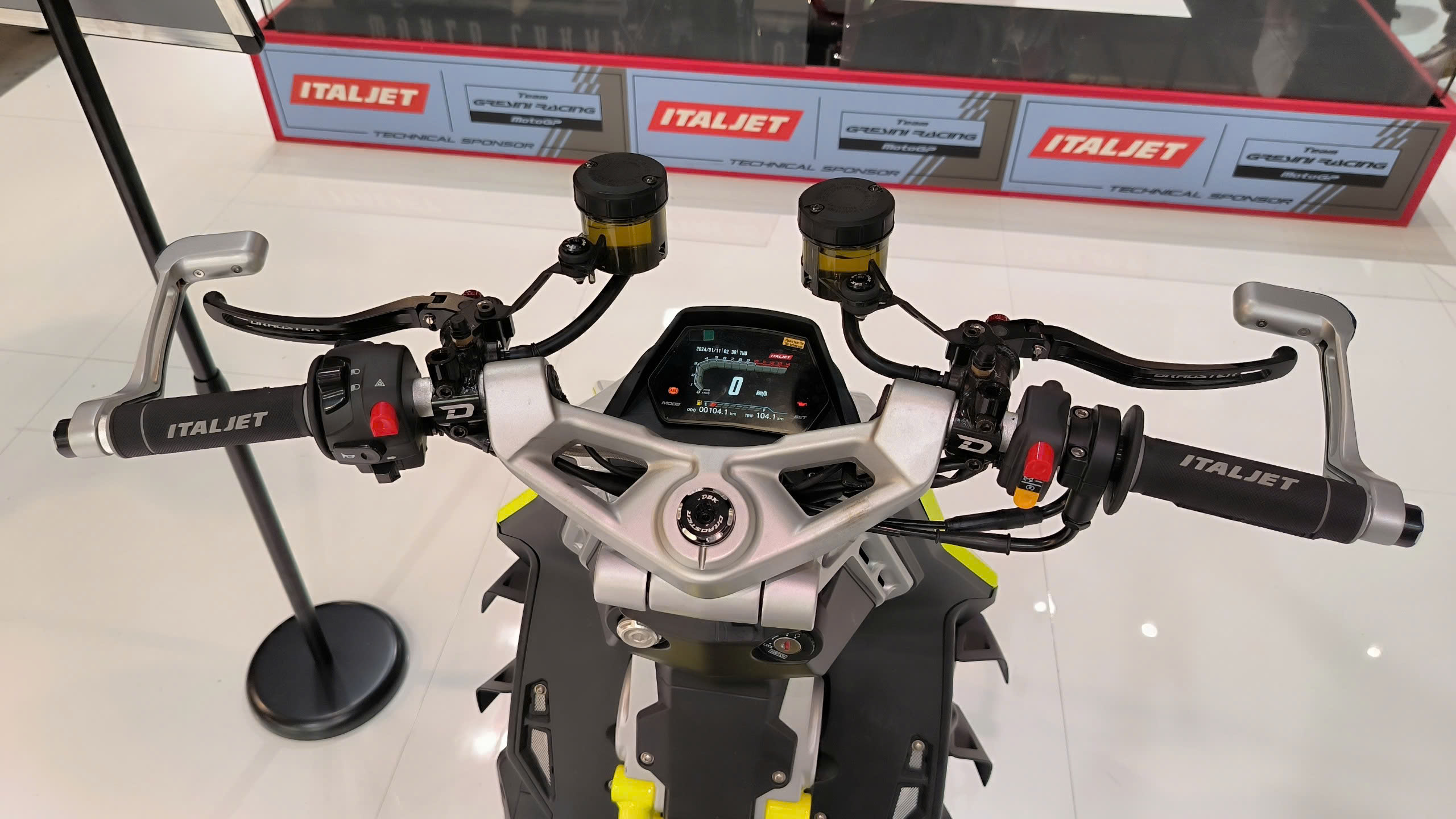 Italjet Dragster 300, Xe Tay Ga Thể Thao Thương Hiệu Từ Italy tại Cần Thơ