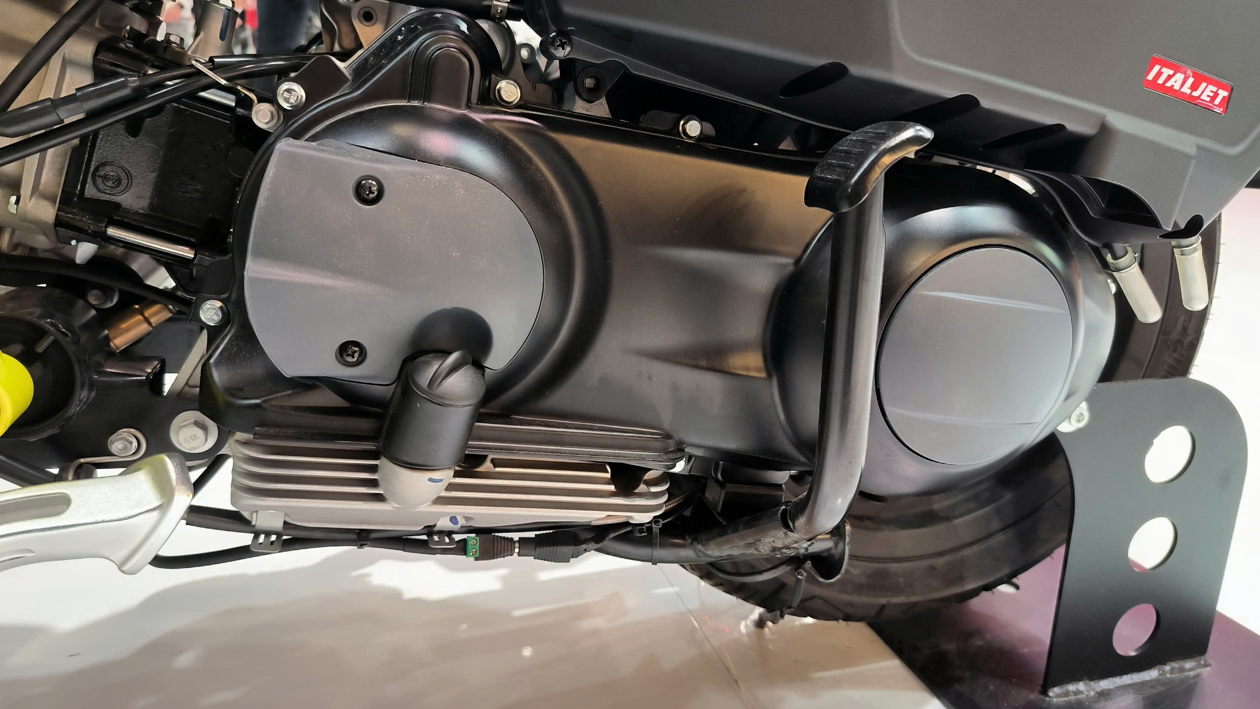 Italjet Dragster 300, Xe Tay Ga Thể Thao Thương Hiệu Từ Italy tại Cần Thơ