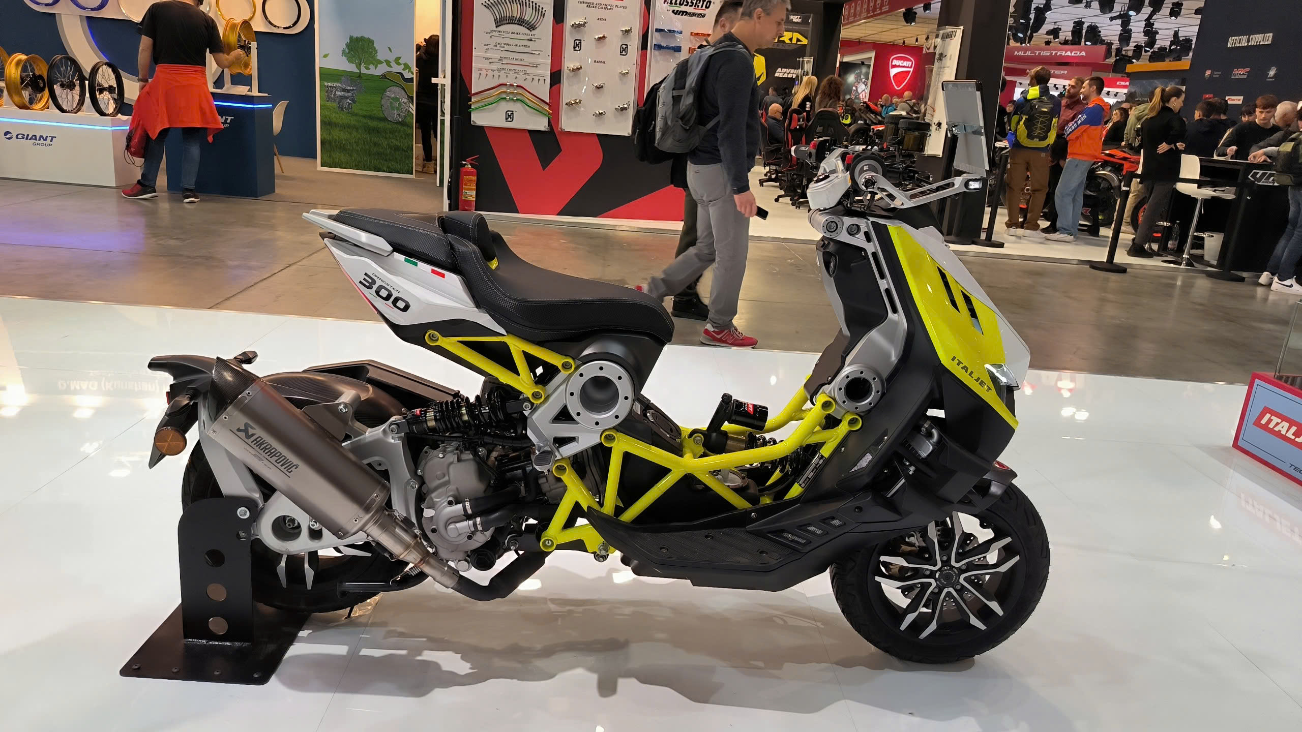 Italjet Dragster 300, Xe Tay Ga Thể Thao Thương Hiệu Từ Italy tại Cần Thơ