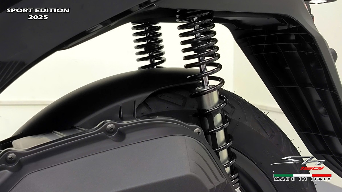 Phuộc lò xo tạo độ êm ái cho xe khi gặp các hố hoặc đường gồ ghề