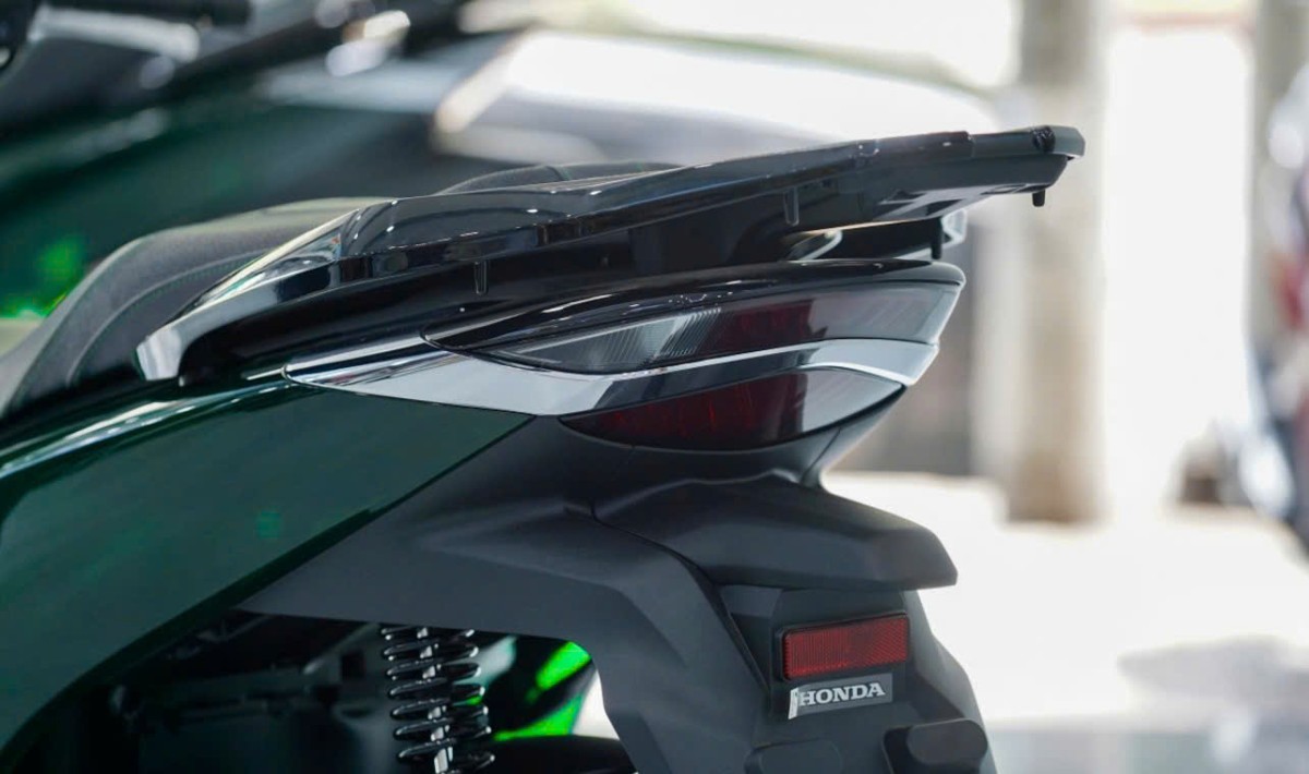 Đèn hậu LED thiết kế hiện đại