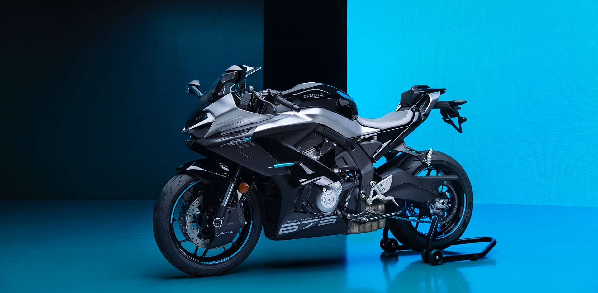 CF Moto 675SR-R 2025 3 Xi Lanh Ngang, Siêu Thể Thao, Giá Rẻ