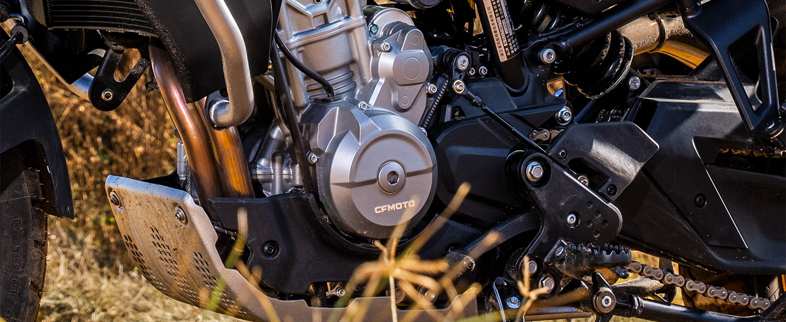 CF Moto 800MT Explorer 2025, ADV Cao Cấp Nhất, Chính Hãng, Giá Tốt