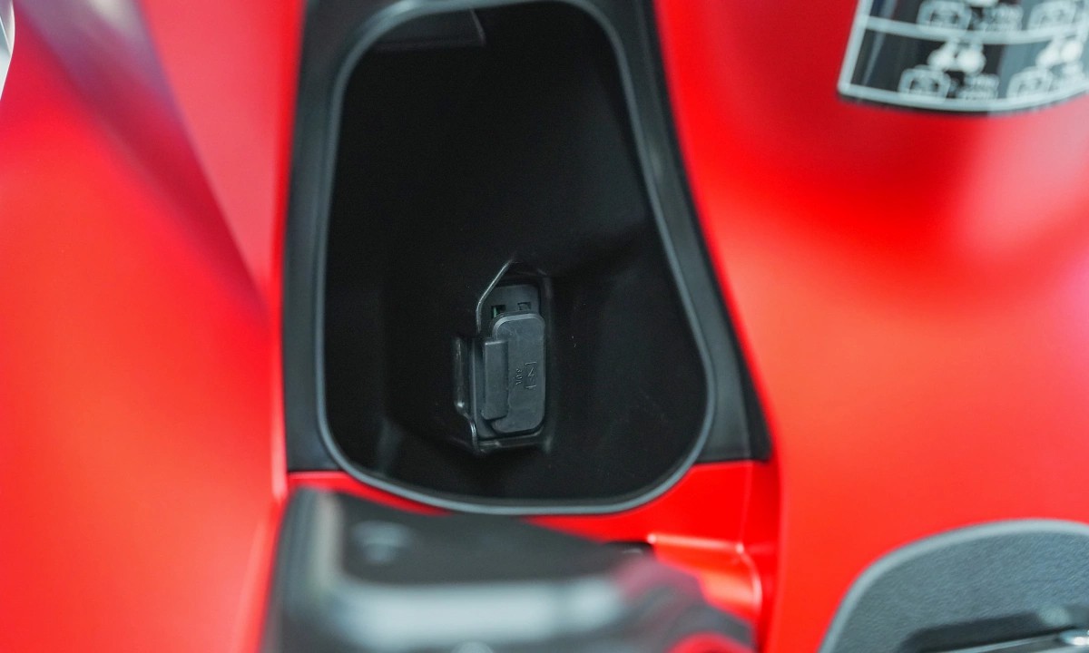 Honda SH350i 2025 nhập Italy đầu tiên về Việt Nam