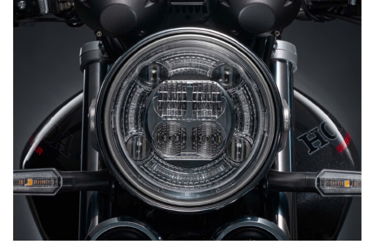 Cận cảnh đèn LED pha 