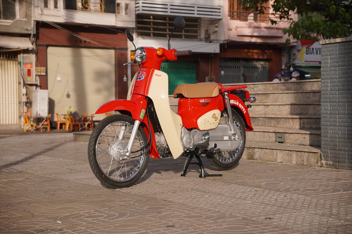 Honda Super Cub 50cc Hello Kitty Edition Made In Japan Hàng Hiếm 