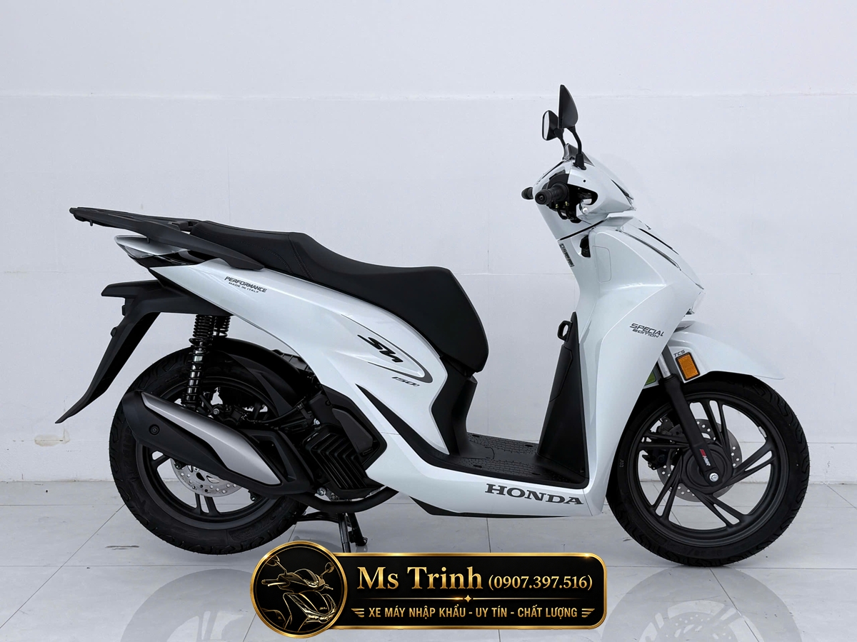 Dáng xe Honda SH150i Special Edition Standard nhập khẩu Italy Toàn cảnh Honda SH150i Italy HMR màu trắng nhập khẩu chính ngạch