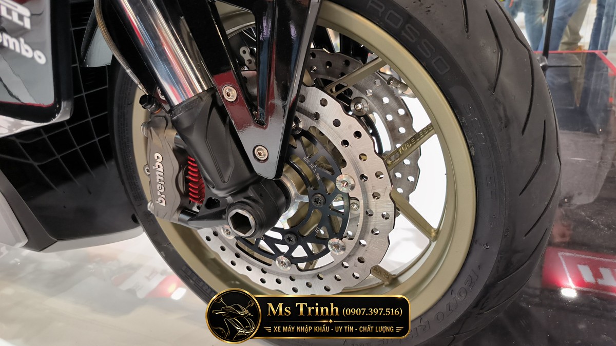 Italjet 700 2026 tại Hà Nội khiến biker chú ý nhờ thiết kế đậm chất tương lai đầy cuốn hút