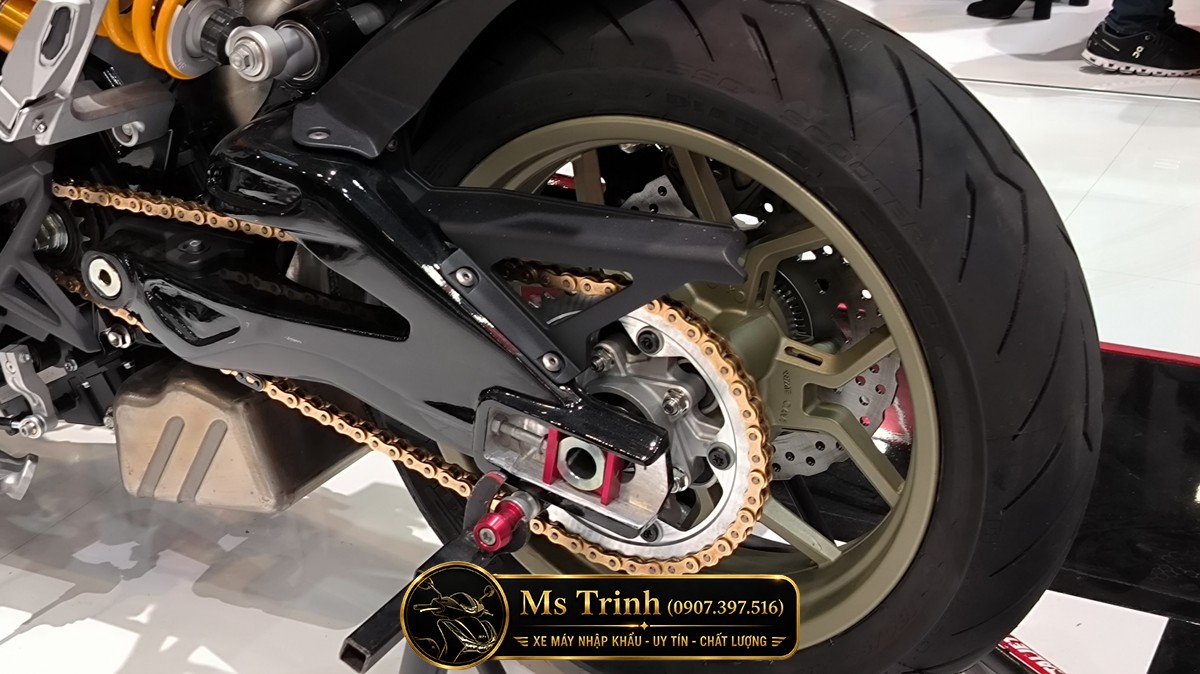 Italjet 700 hyper scooter hiệu năng cao gây chú ý với phong cách thiết kế cực kỳ khác biệt