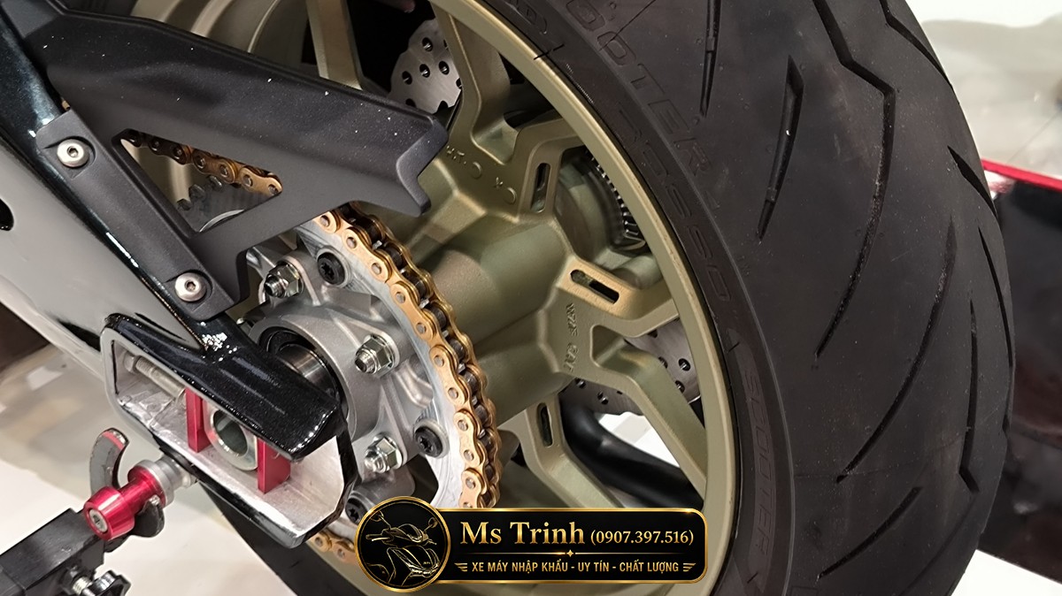 Italjet Dragster 700 2026 sở hữu thiết kế đậm chất tương lai khiến biker Hà Nội phát cuồng